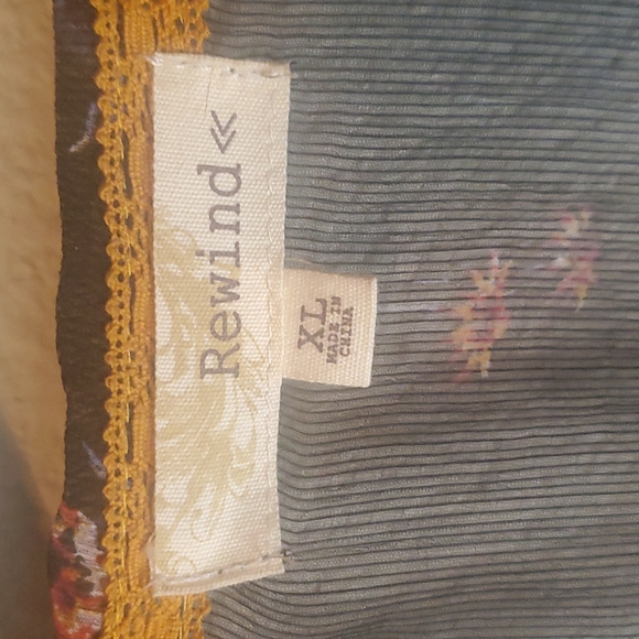 Rewind Floral Cardigan Or Cover Up - Picture 4 of 4